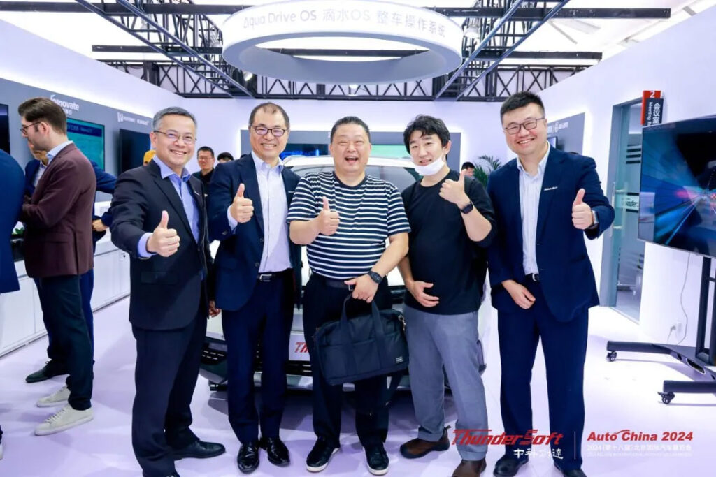 共話跨域融合新趨勢 北京車展中科創達展臺門庭若市,大咖云集插圖14 共話跨域融合新趨勢 北京車展中科創達展臺門庭若市,大咖云集插圖14