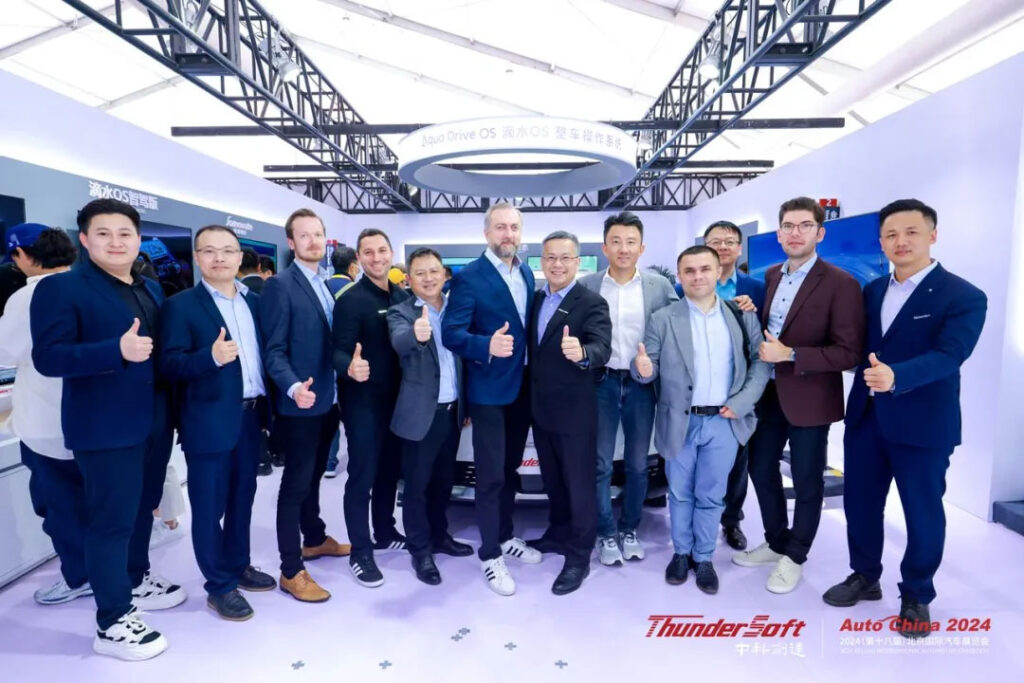 共話跨域融合新趨勢 北京車展中科創達展臺門庭若市,大咖云集插圖18 共話跨域融合新趨勢 北京車展中科創達展臺門庭若市,大咖云集插圖18