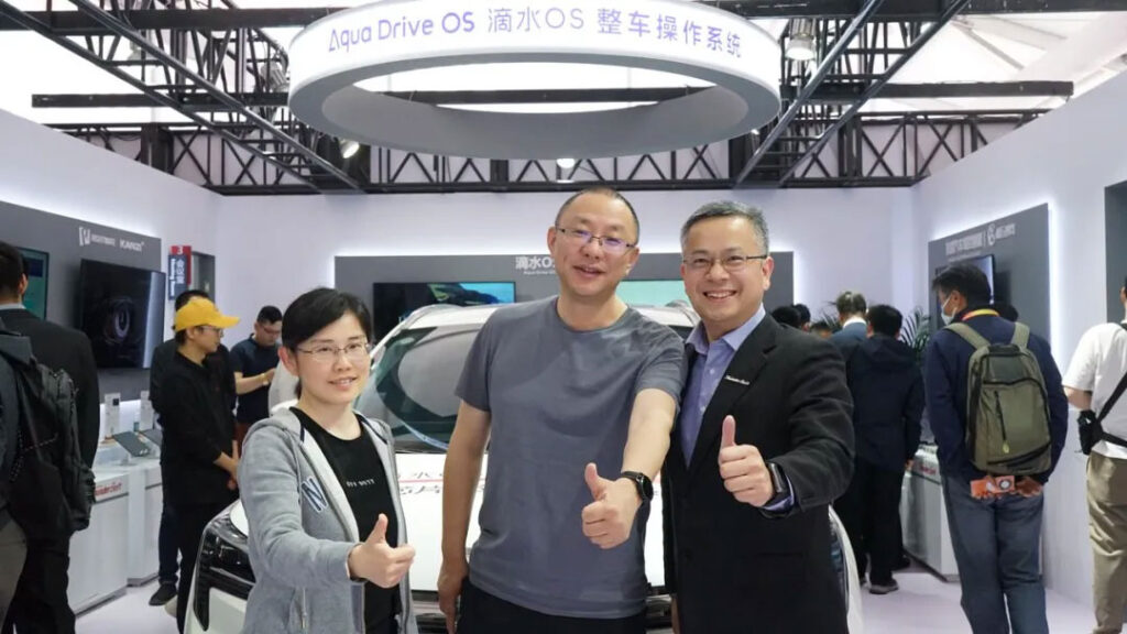 共話跨域融合新趨勢 北京車展中科創達展臺門庭若市,大咖云集插圖26 共話跨域融合新趨勢 北京車展中科創達展臺門庭若市,大咖云集插圖26