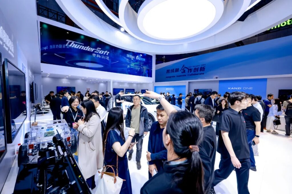 中科创达携手瑞萨!轻量级ZCU虚拟化平台亮相上海车展插图2 中科创达携手瑞萨!轻量级ZCU虚拟化平台亮相上海车展插图2